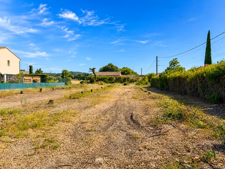 terrain - 614 m²