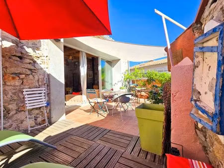 maison avec studio et terrasse  au calme