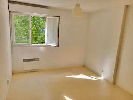 location appartement 1 pièce 21m² pessac 33600