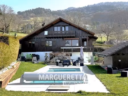 chalet 240 m² avec piscine + 2 studios