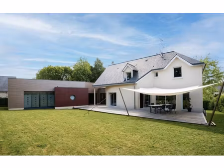 saint-berthevin – maison d’architecte avec piscine intérieure