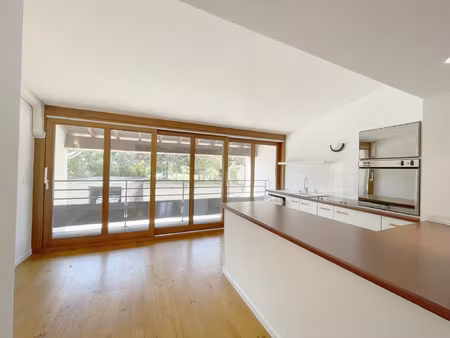 t2 duplex centre st rambert