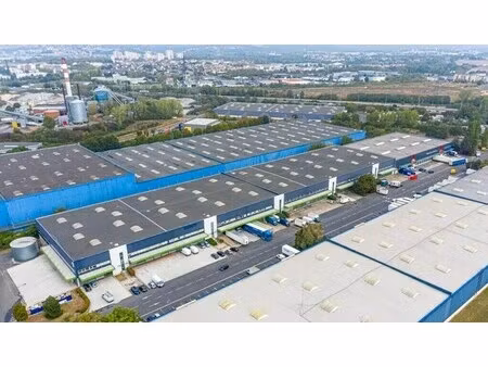 location entrepôt saint ouen l aumone 95310 5456m² à 11369m²