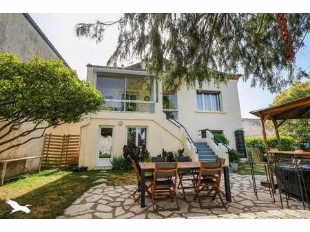 vente maison 7 pièces 230 m² bergerac (24100)