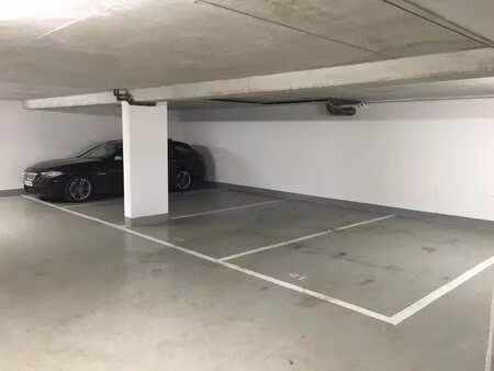 location entrepôt issy les moulineaux 92130 225m²