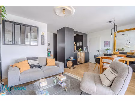 vente appartement 3 pièces  65.00m²  bordeaux