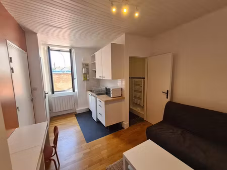 dijon - appartement 1 pièce à louer - 13m2 - 330 € cc - réf: 886 - bourse immobilière