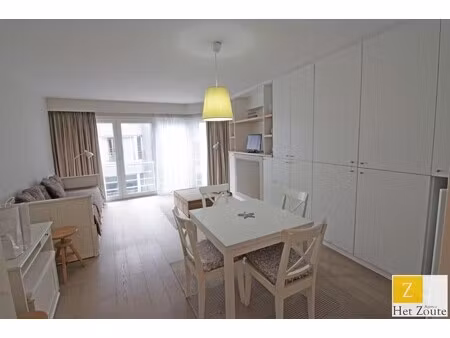 aangenaam gemeubileerd appartement met 1 slaapkamer
