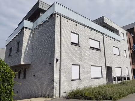 appartement met 2 slaapkamers te overpelt centrum