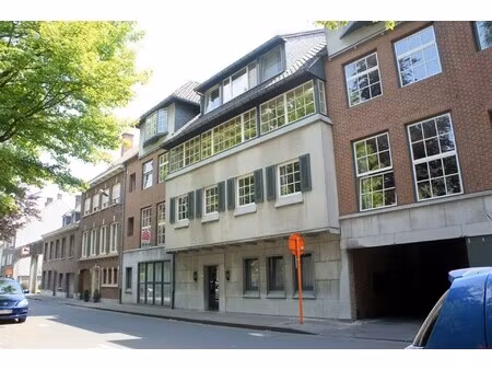 autostaanplaats burgemeester pyckestraat