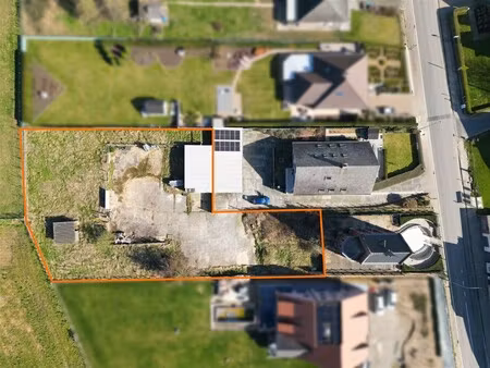 grond met garage in sint-maria-oudenhove