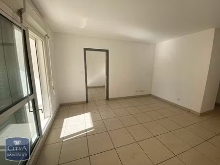 location appartement 4 pièces 96m² st denis 97400