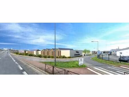 vente local d'activités 395 m² à 10 719 m²