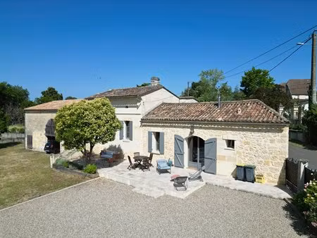 maison renovée avec grange à 10 minutes de saint-émilion