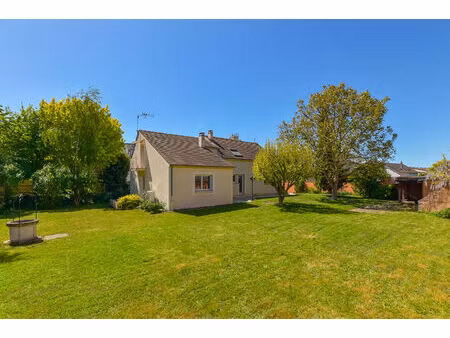 vente maison 7 pièces  174.00m²  guignes