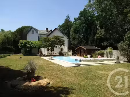 vente maison 7 pièces 171 m² à brioux-sur-boutonne (79170)  349 000 €