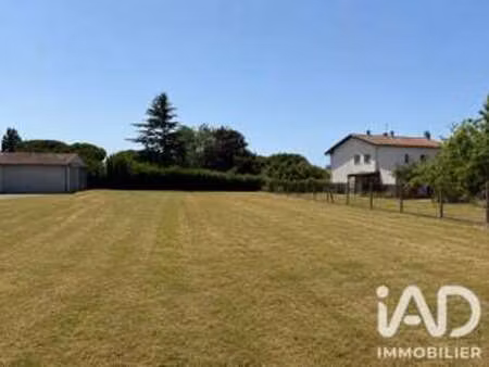 vente terrain à royan (17200) : à vendre / 710m² royan