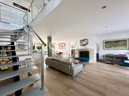 maison de luxe de 220 m2 en location vaucresson  île-de-france