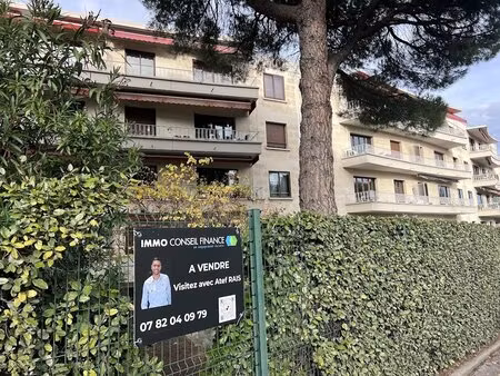 appartement 5 pièces 90 m² avec balcon à montpellier secteur hôpitaux facultés