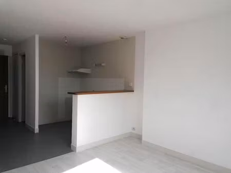 location appartement 3 pièces 39m² coutances 50200