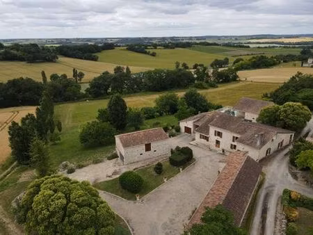 maison de luxe en vente à moncrabeau  nouvelle-aquitaine