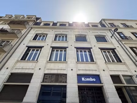 location bureaux 145 m²