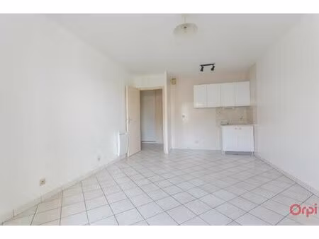 location appartement 1 pièce 25m² ste genevieve des bois 91700