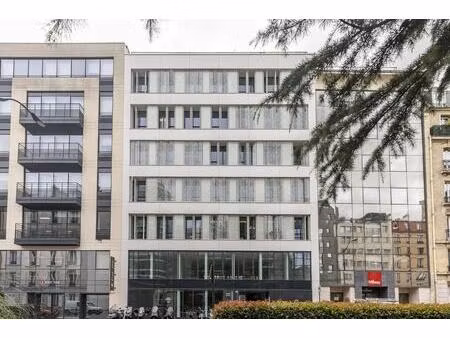 location bureaux 198 m²