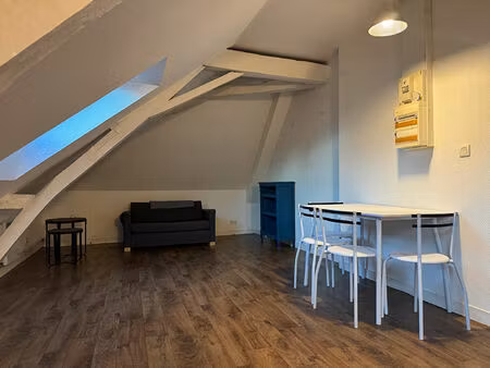 location appartement 1 pièce  25.09m²  laval
