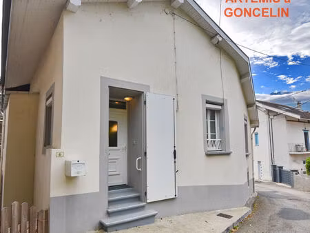 goncelin centre très belle maison meublée