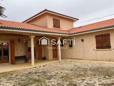 maison lumineuse de 99 m² avec piscine et un vaste terrain  vrai coin de paradis