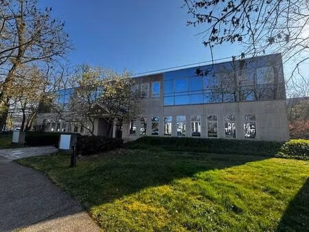 vente bureaux 113 m² à 1 079 m²