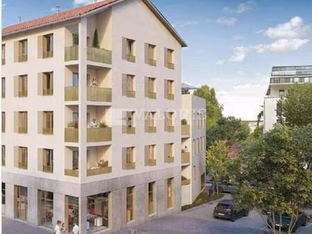 vente commerce fontaines sur saone 69270 106m²