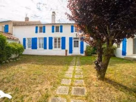 vente maison piscine aux velluire-sur-vendée (85770) : à vendre piscine / 310m² les vellui
