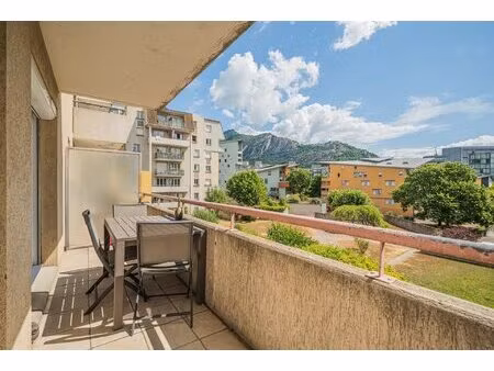 appartement traversant et lumineux - 2 chambres - quartier europole à grenoble