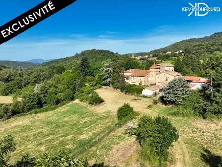 corps de ferme de 230m² sur un terrain de 9 9ha à saint