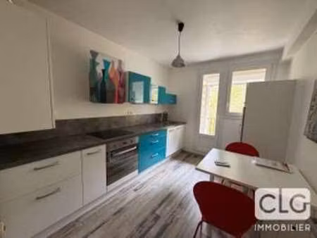 location appartement 3 pièces à quimper (29000) : à louer 3 pièces / 72m² quimper
