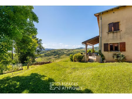 ancienne ferme à rénover avec sa vue imprenable