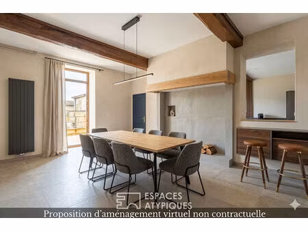 maison en pierres dorées à rafraîchir avec jardin et cave voûtée