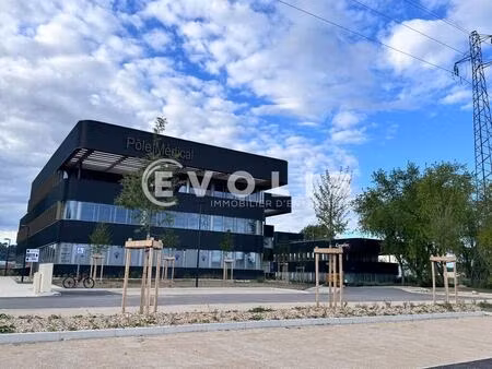 vente bureaux 205 m² à 11 977 m²