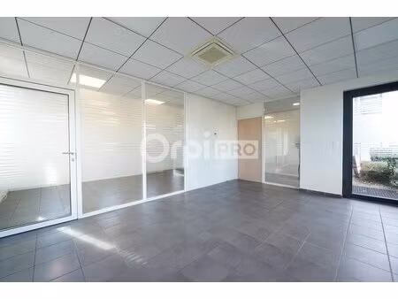 vente bureaux 587 m²