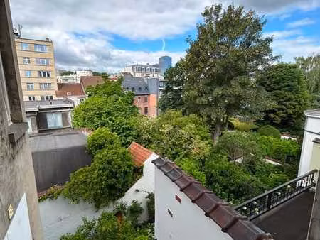 appartement 2 chambres ixelles  parquet  balcon