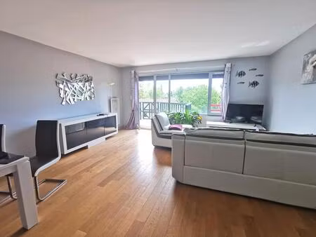 exceptionnel! 3 pièces plein sud avec balcon . quartier paradis