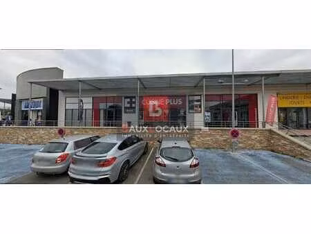 location commerce nimes 30000 496m²