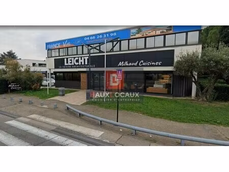 location commerce nimes 30000 230m²