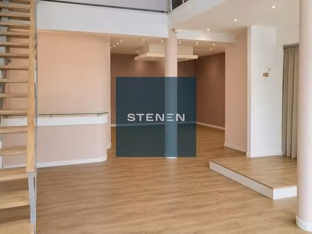 location commerce saint mitre les remparts 13920 149m²