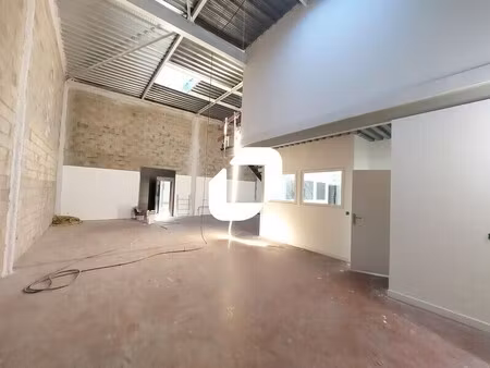 location local d’activités plaisir 78370 185m²