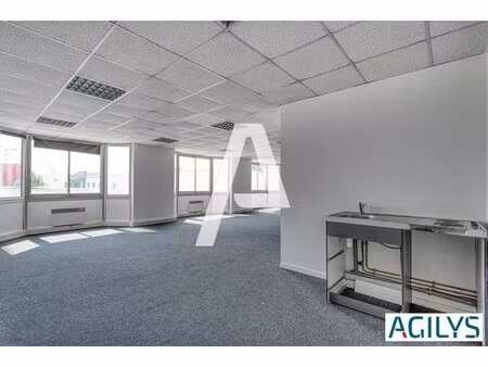 location local d’activités villejuif 94800 368m²