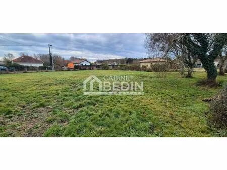 terrain 1100 m²