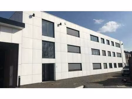 bureaux rénovés à louer dans l'oostjachtpark  à saint-nicol